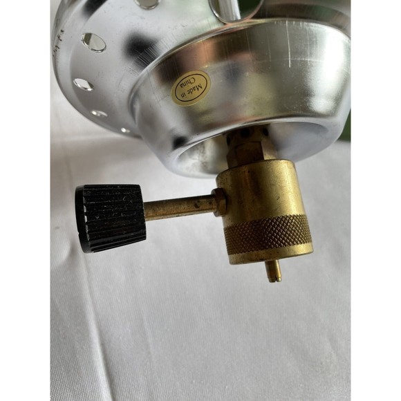 Vintage American Camper Model 1042 Double Mantle Propane Lantern - Picture 6 of 7